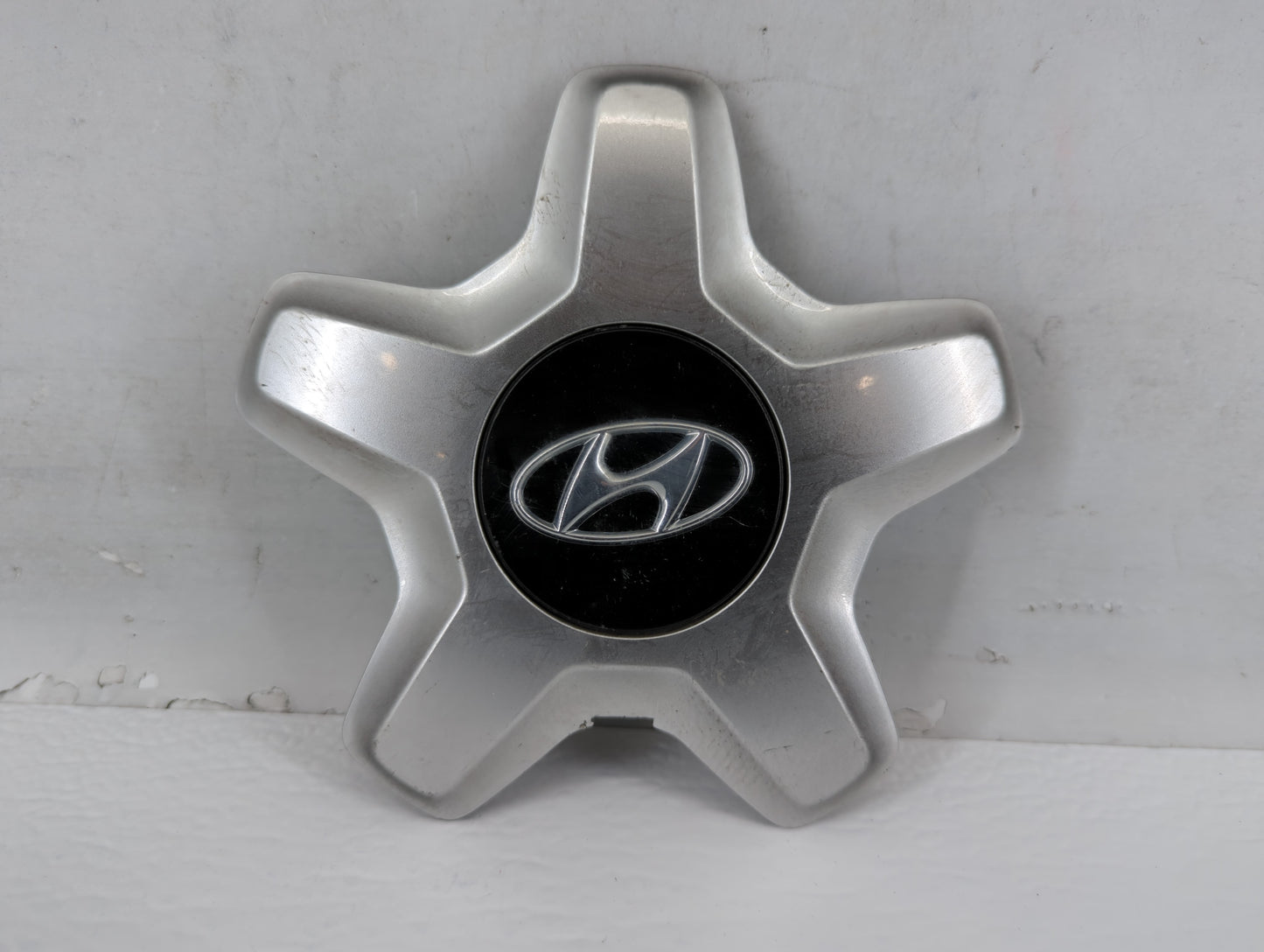 2013 Hyundai Azera Rim Wheel Center Cap - Oemusedautoparts1.com