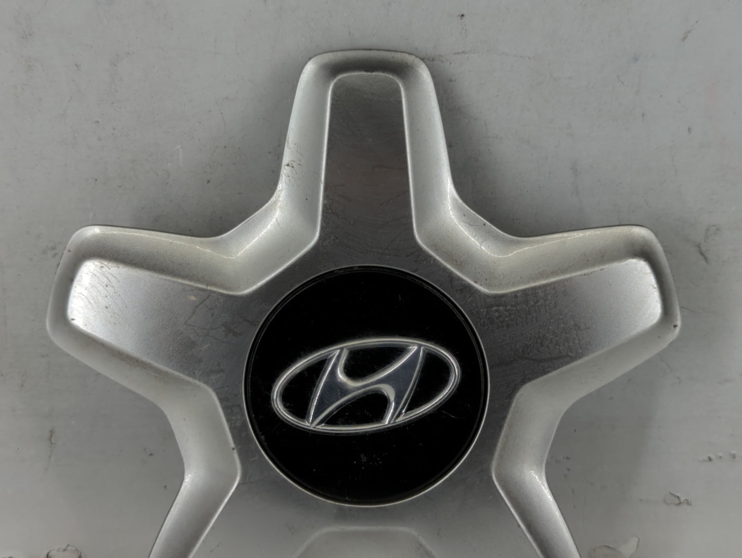 2013 Hyundai Azera Rim Wheel Center Cap - Oemusedautoparts1.com