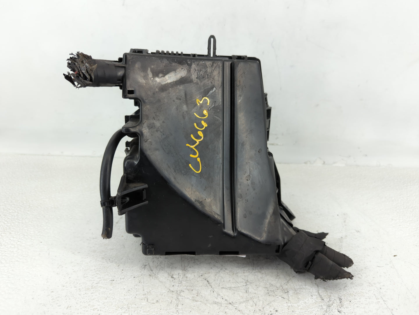 2012-2013 Hyundai Azera Fusebox Fuse Box Panel Relay Module P/N:1209130483 91206 3V040 Fits Fits 2012 2013 OEM Used Auto Par