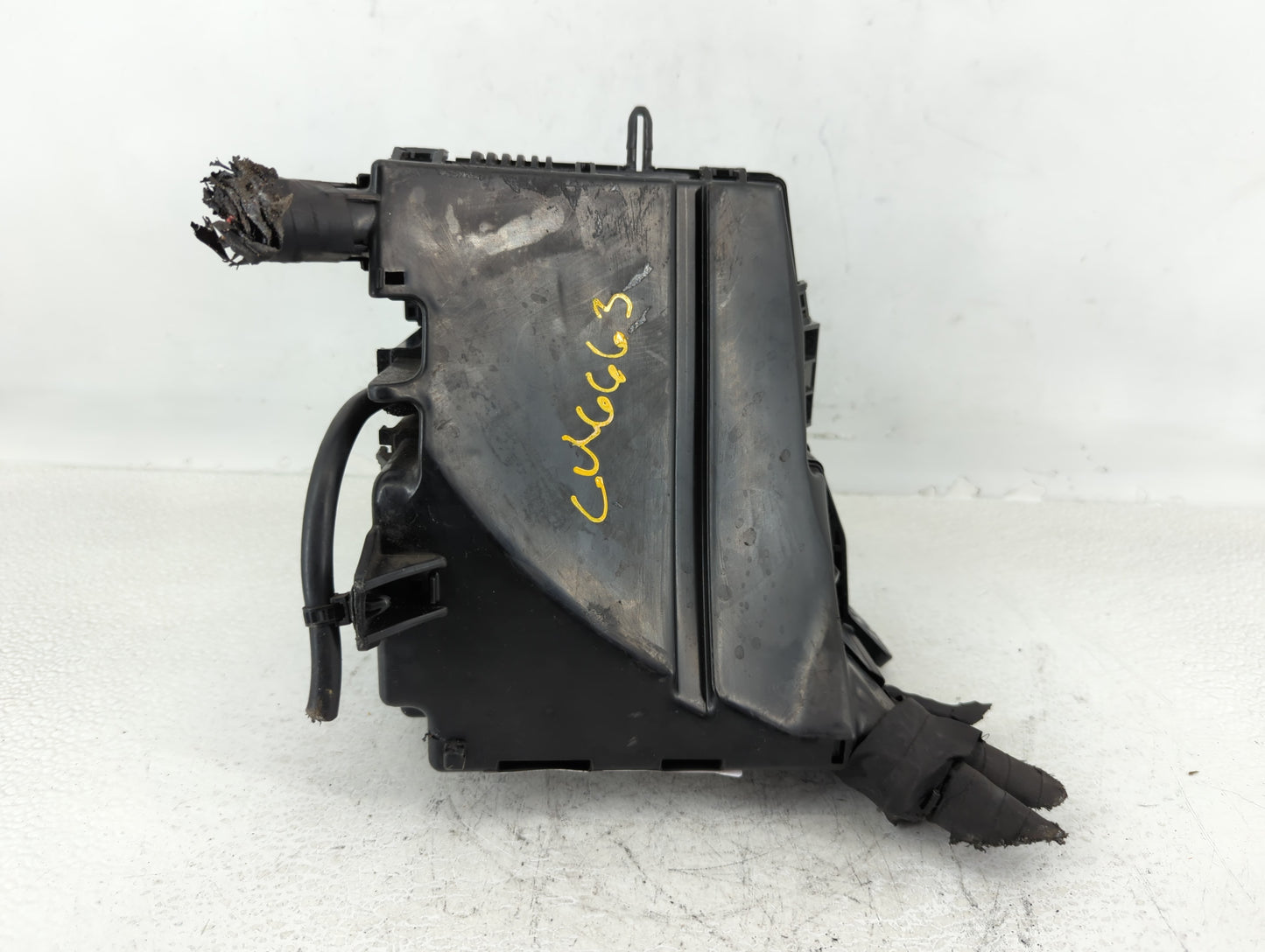 2012-2013 Hyundai Azera Fusebox Fuse Box Panel Relay Module P/N:1209130483 91206 3V040 Fits Fits 2012 2013 OEM Used Auto Par