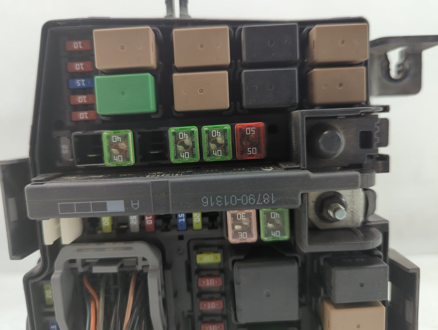 2012-2013 Hyundai Azera Fusebox Fuse Box Panel Relay Module P/N:91206 3V040 Fits Fits 2012 2013 OEM Used Auto Parts - Oemuse