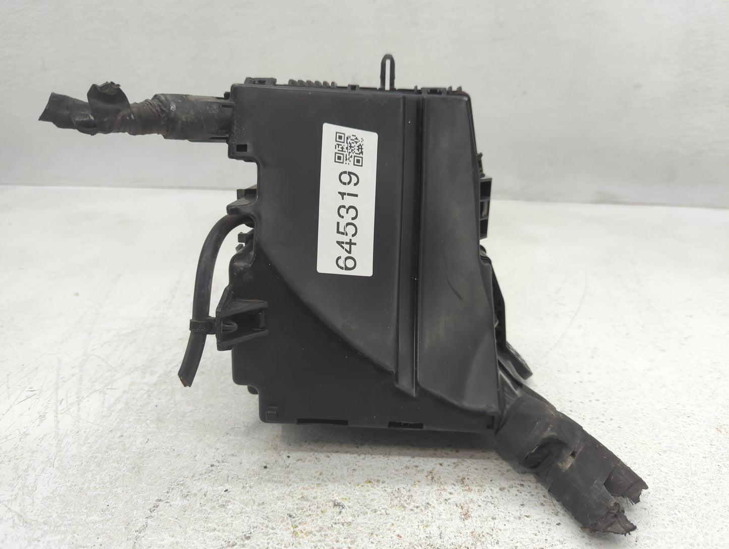 2012-2013 Hyundai Azera Fusebox Fuse Box Panel Relay Module P/N:91206 3V040 Fits Fits 2012 2013 OEM Used Auto Parts - Oemuse