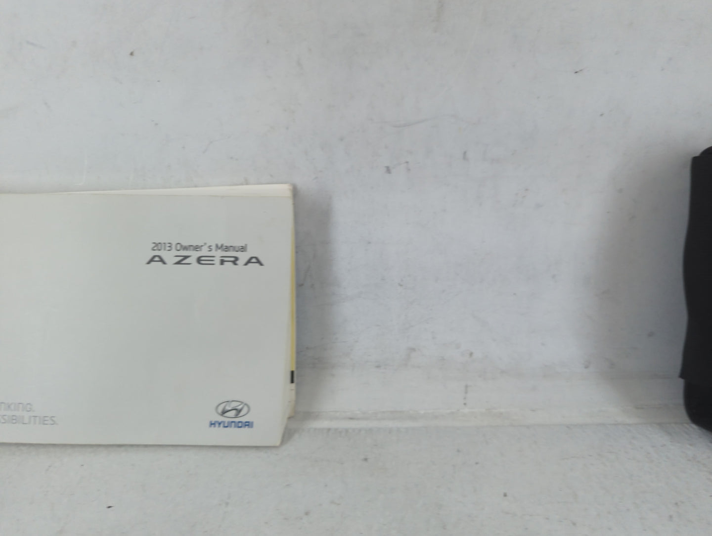 2013 Hyundai Azera Owners Manual Book Guide P/N:A3V0-EU2NC OEM Used Auto Parts - Oemusedautoparts1.com