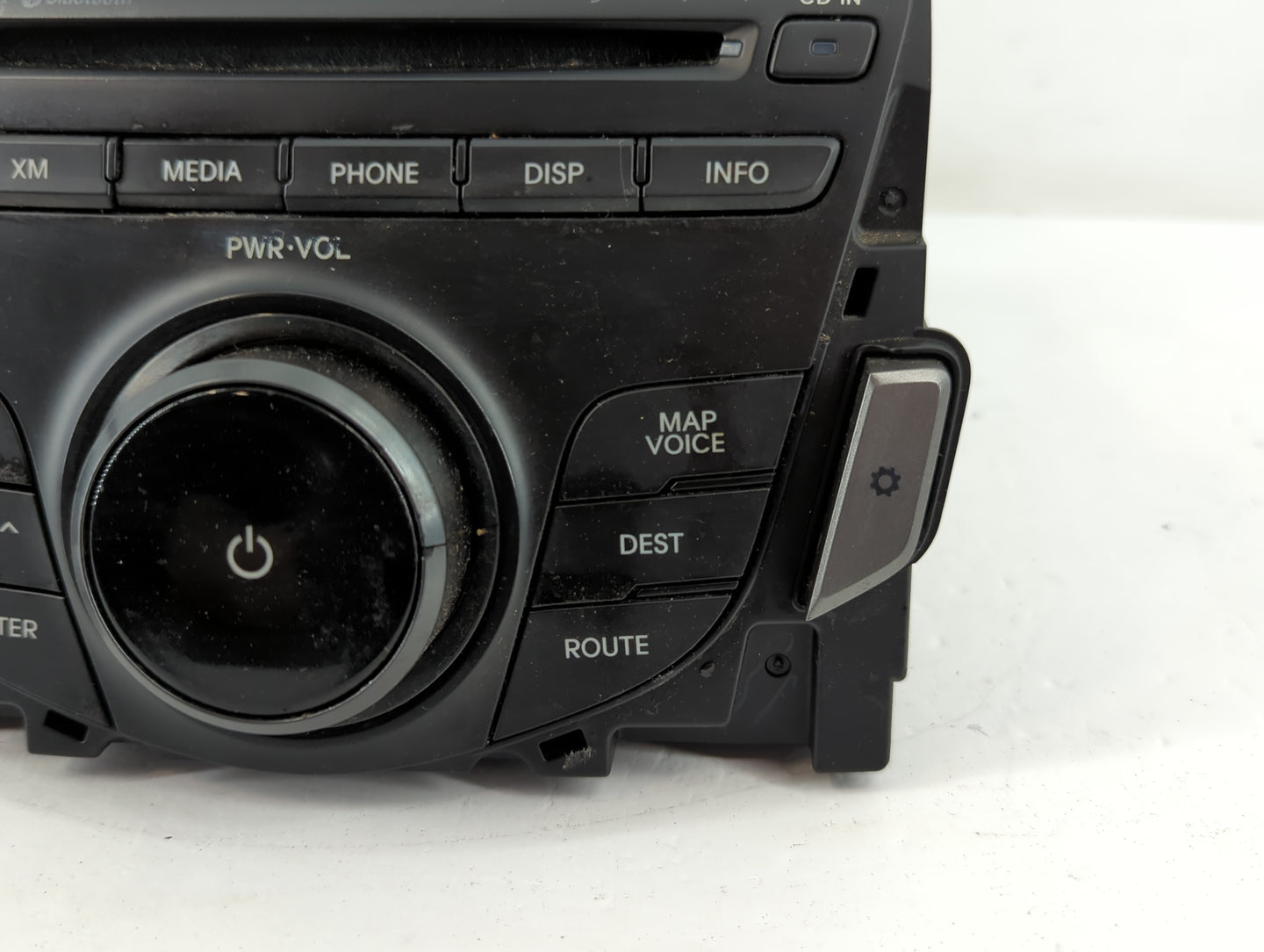 2012-2013 Hyundai Azera Am Fm Cd Player Radio Receiver - Oemusedautoparts1.com