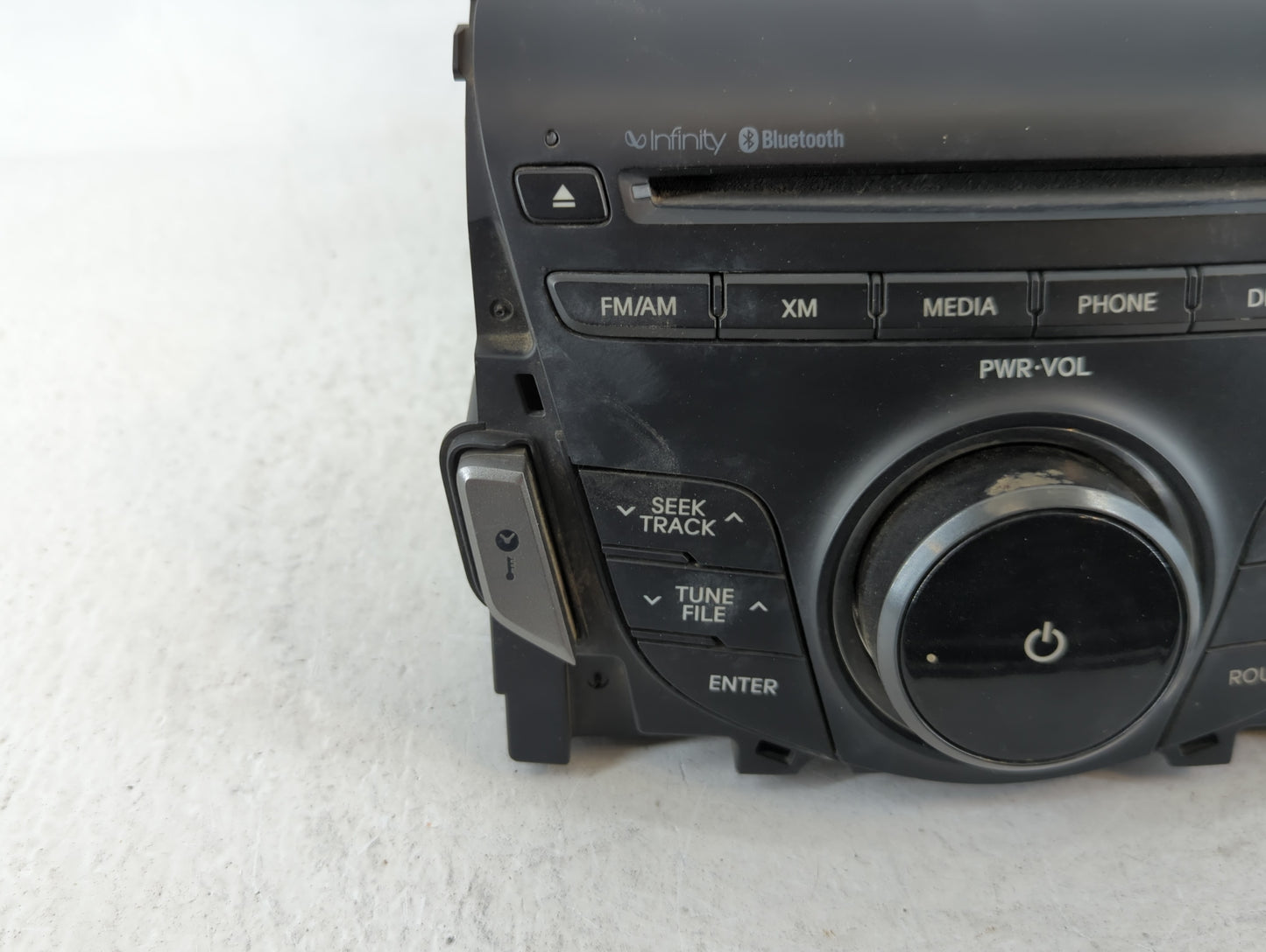 2012-2013 Hyundai Azera Radio AM FM Cd Player Receiver Replacement P/N:96560-3V4014X Fits Fits 2012 2013 OEM Used Auto Parts