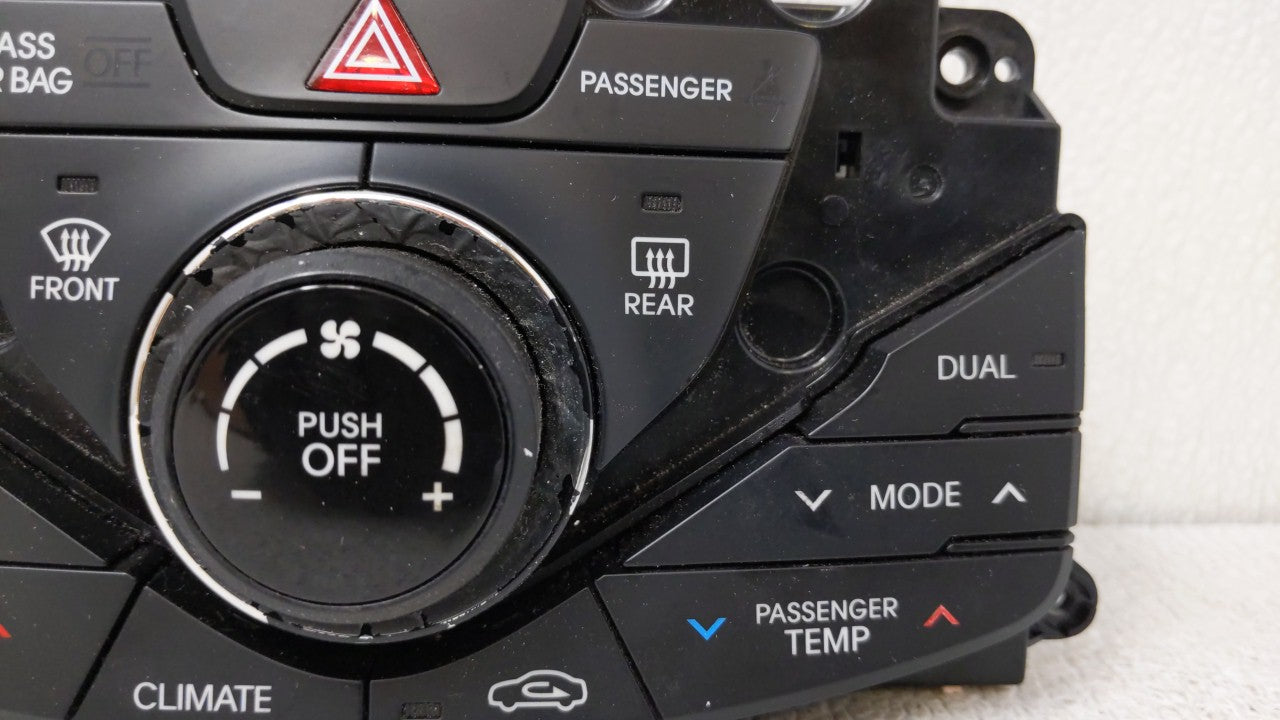 2012-2013 Hyundai Azera Climate Control Module Temperature AC/Heater Replacement P/N:97250-3V550 97250-3V551 Fits Fits 2012 
