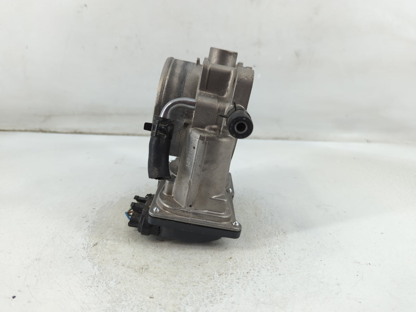 2012-2017 Hyundai Azera Throttle Body P/N:5312 04U26 35100-3CAA0 Fits Fits 2012 2013 2014 2015 2016 2017 2018 OEM Used Auto 