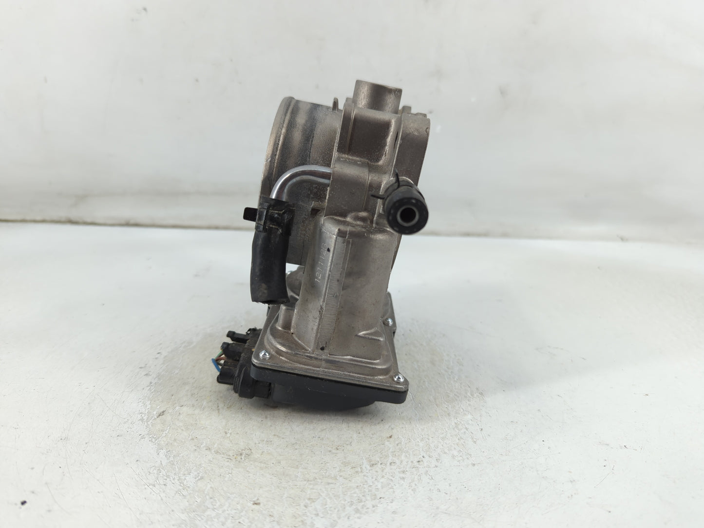 2012-2017 Hyundai Azera Throttle Body P/N:5312 04U26 35100-3CAA0 Fits Fits 2012 2013 2014 2015 2016 2017 2018 OEM Used Auto 