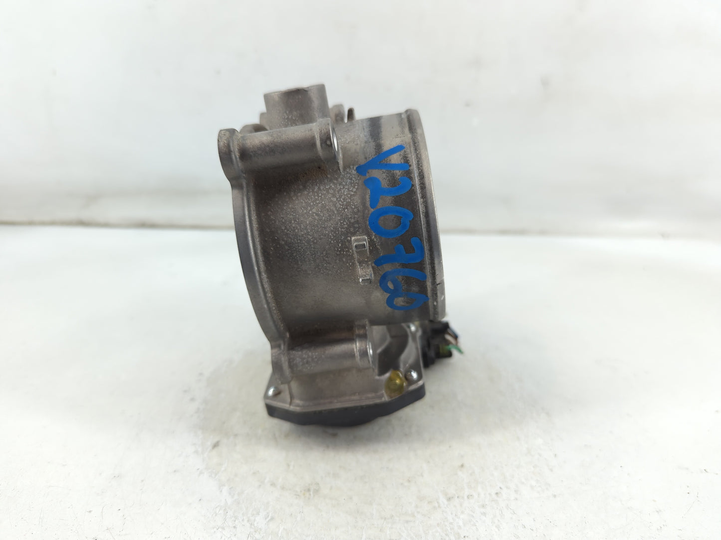 2012-2017 Hyundai Azera Throttle Body P/N:5312 04U26 35100-3CAA0 Fits Fits 2012 2013 2014 2015 2016 2017 2018 OEM Used Auto 