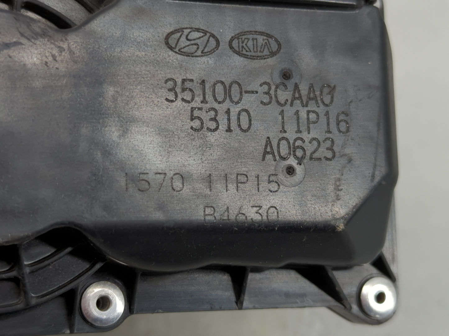 2012-2017 Hyundai Azera Throttle Body P/N:5312 04U26 35100-3CAA0 Fits Fits 2012 2013 2014 2015 2016 2017 2018 OEM Used Auto 