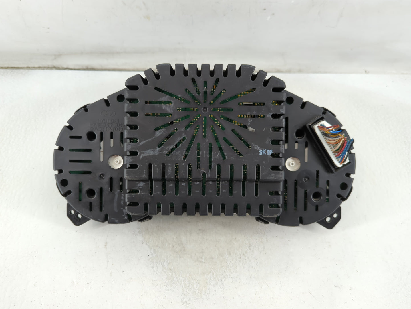 2012-2014 Hyundai Azera Instrument Cluster Speedometer Gauges P/N:9001-3V100 Fits Fits 2012 2013 2014 OEM Used Auto Parts - 