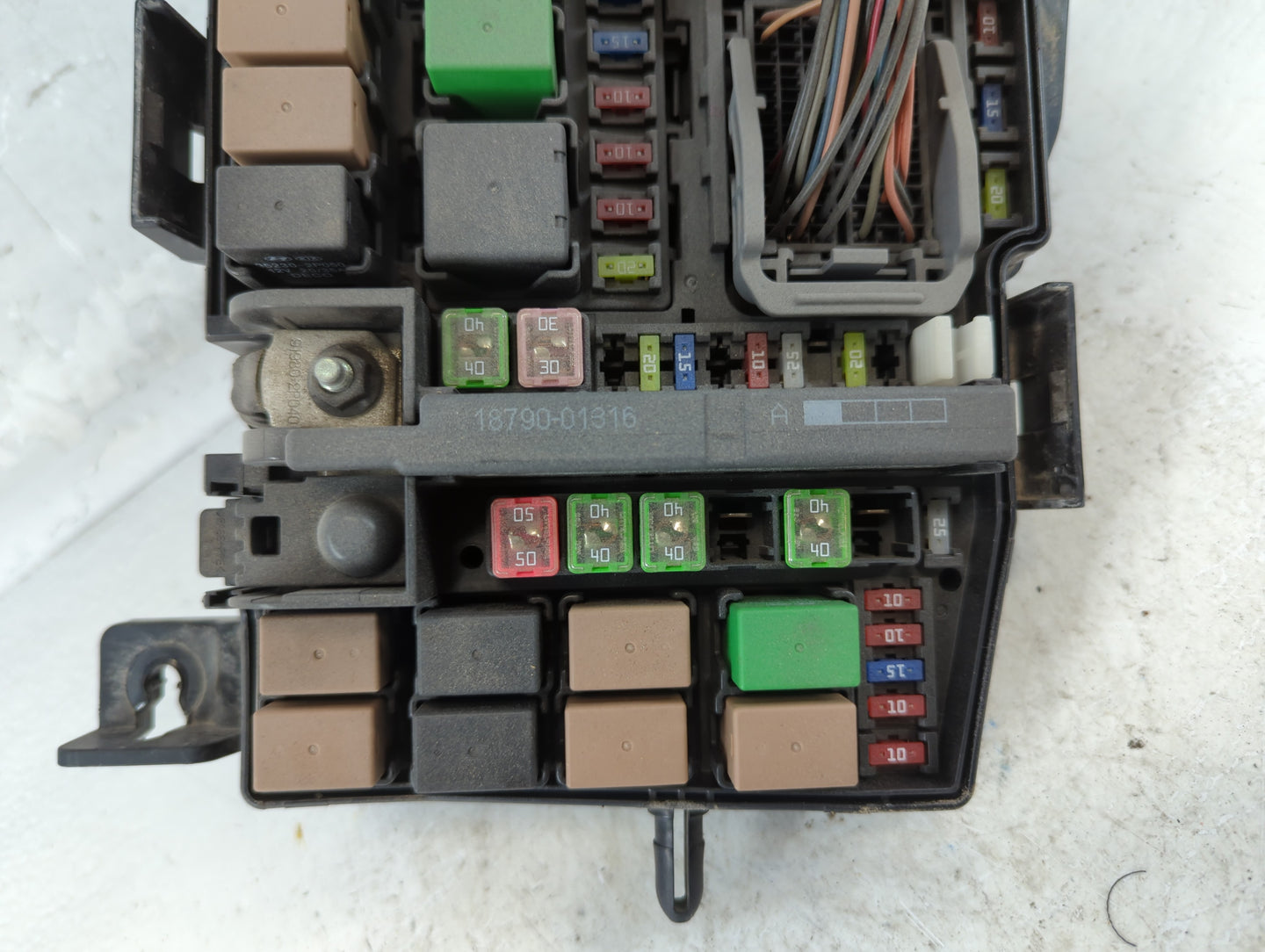 2012-2013 Hyundai Azera Fusebox Fuse Box Panel Relay Module P/N:91206 3V040 Fits Fits 2012 2013 OEM Used Auto Parts - Oemuse