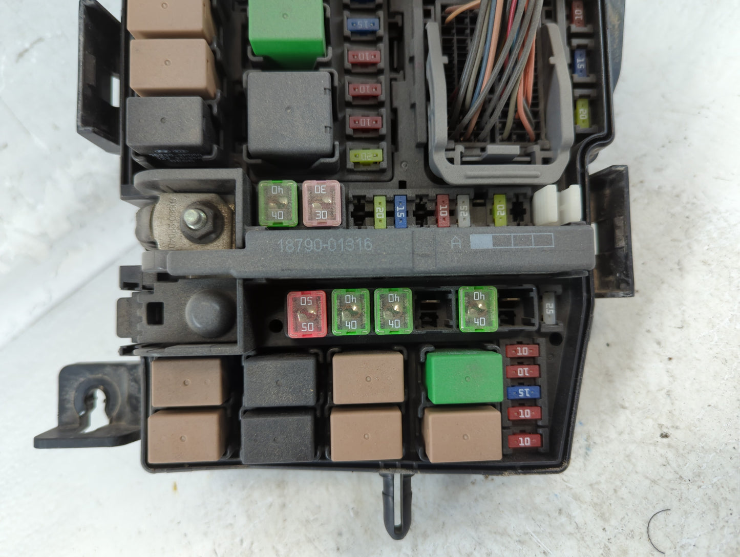 2012-2013 Hyundai Azera Fusebox Fuse Box Panel Relay Module P/N:91206 3V040 Fits Fits 2012 2013 OEM Used Auto Parts - Oemuse