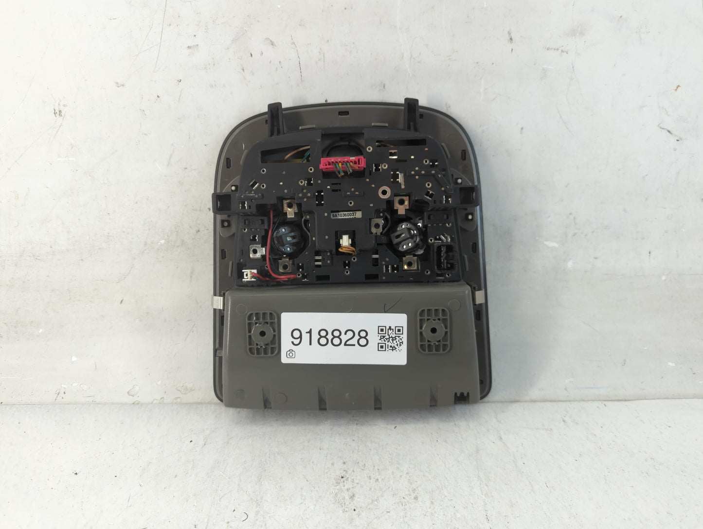 2012-2014 Hyundai Azera Overhead Roof Console 918828 - Oemusedautoparts1.com