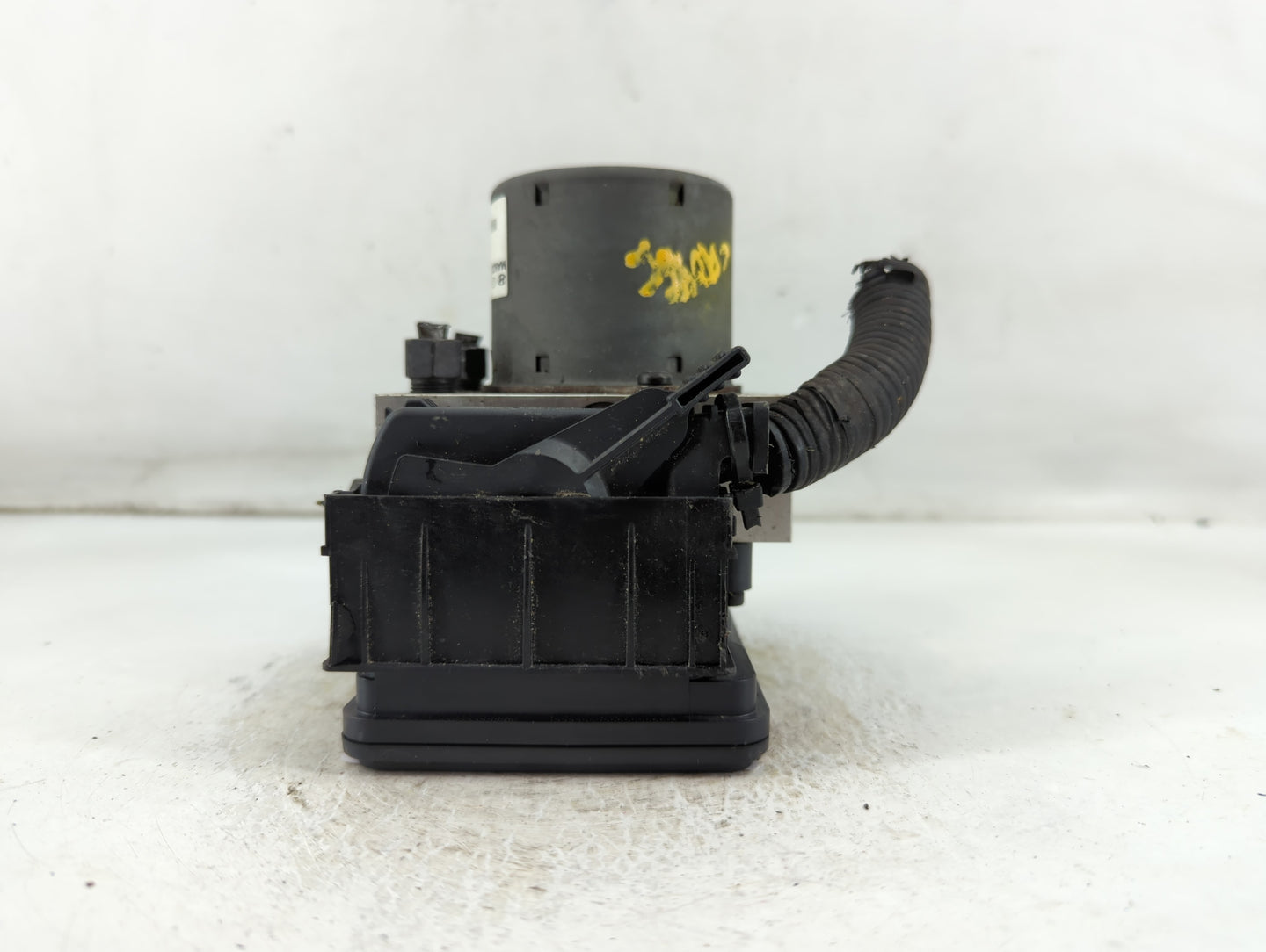 2012-2014 Hyundai Azera ABS Pump Control Module Replacement P/N:58920-3V300 Fits Fits 2012 2013 2014 OEM Used Auto Parts - O