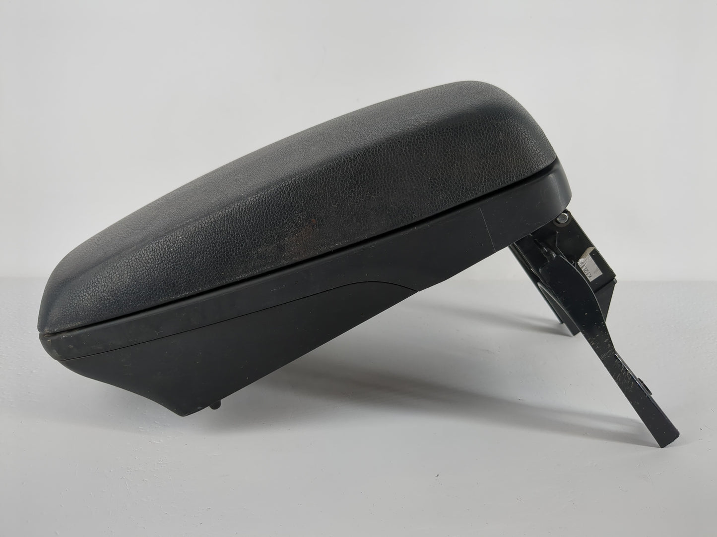 2013 Hyundai Elantra Center Console Armrest Cover Lid Fits OEM Used Auto Parts - Oemusedautoparts1.com