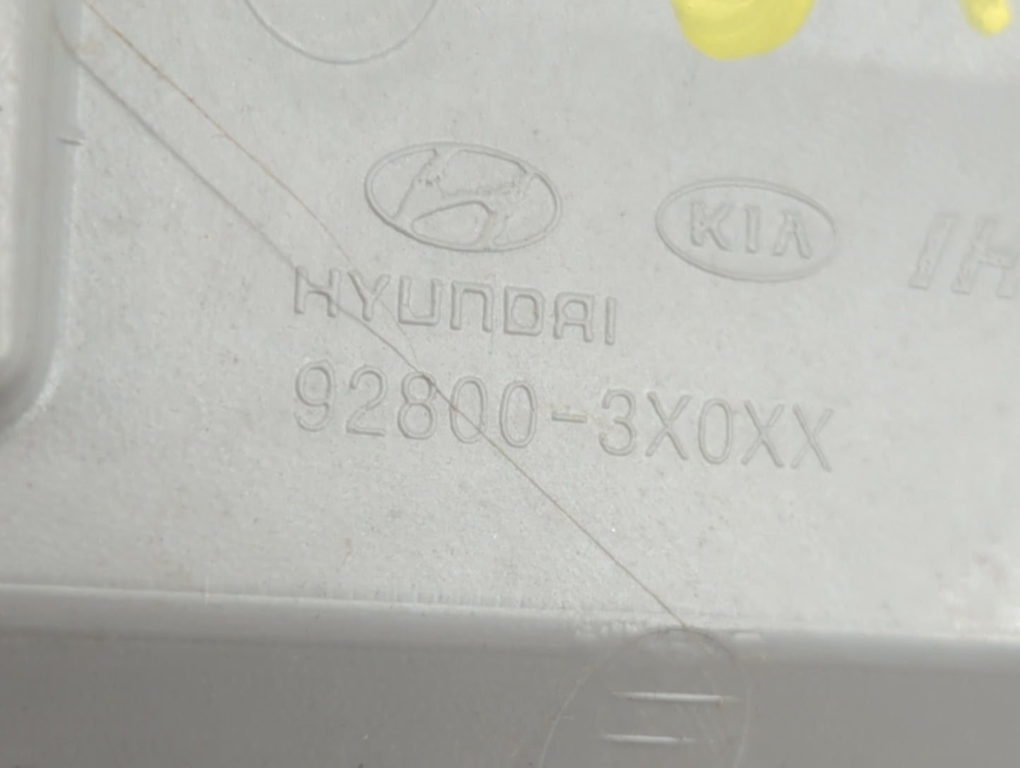 2013 Hyundai Elantra Overhead Roof Console - Oemusedautoparts1.com