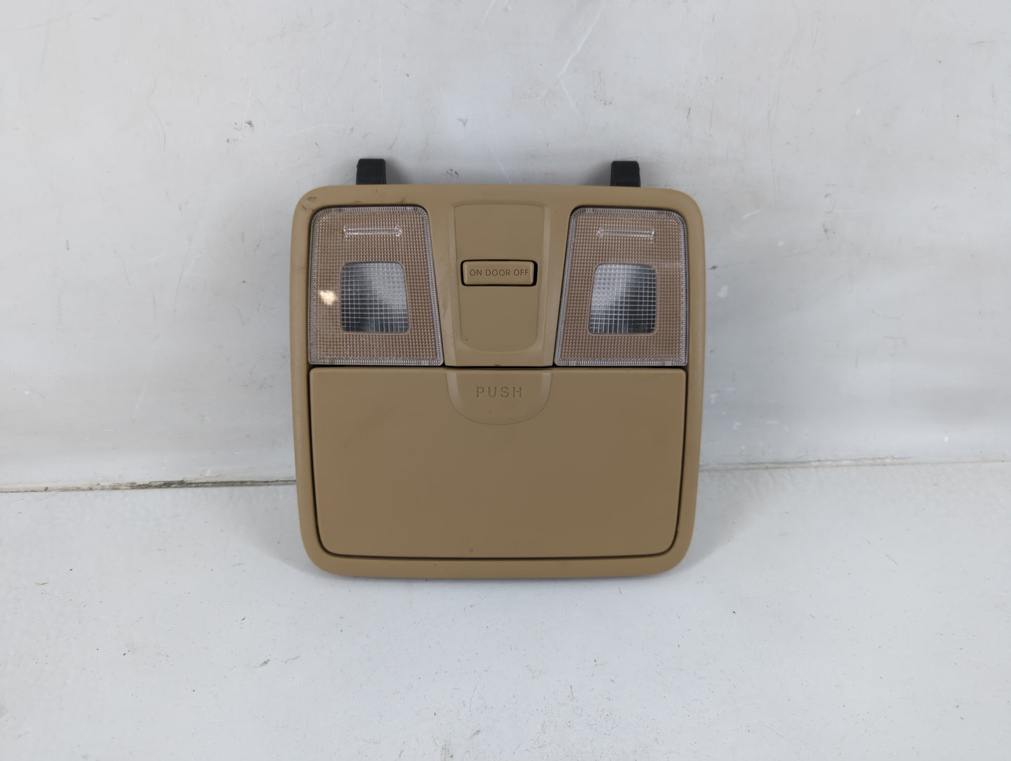 2013 Hyundai Elantra Overhead Roof Console - Oemusedautoparts1.com