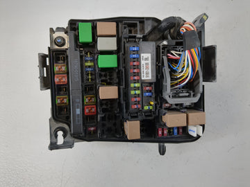 2011-2013 Hyundai Elantra Fusebox Fuse Box Panel Relay Module P/N:91950-3X711 91951-3X100 Fits Fits 2011 2012 2013 OEM Used Auto Parts