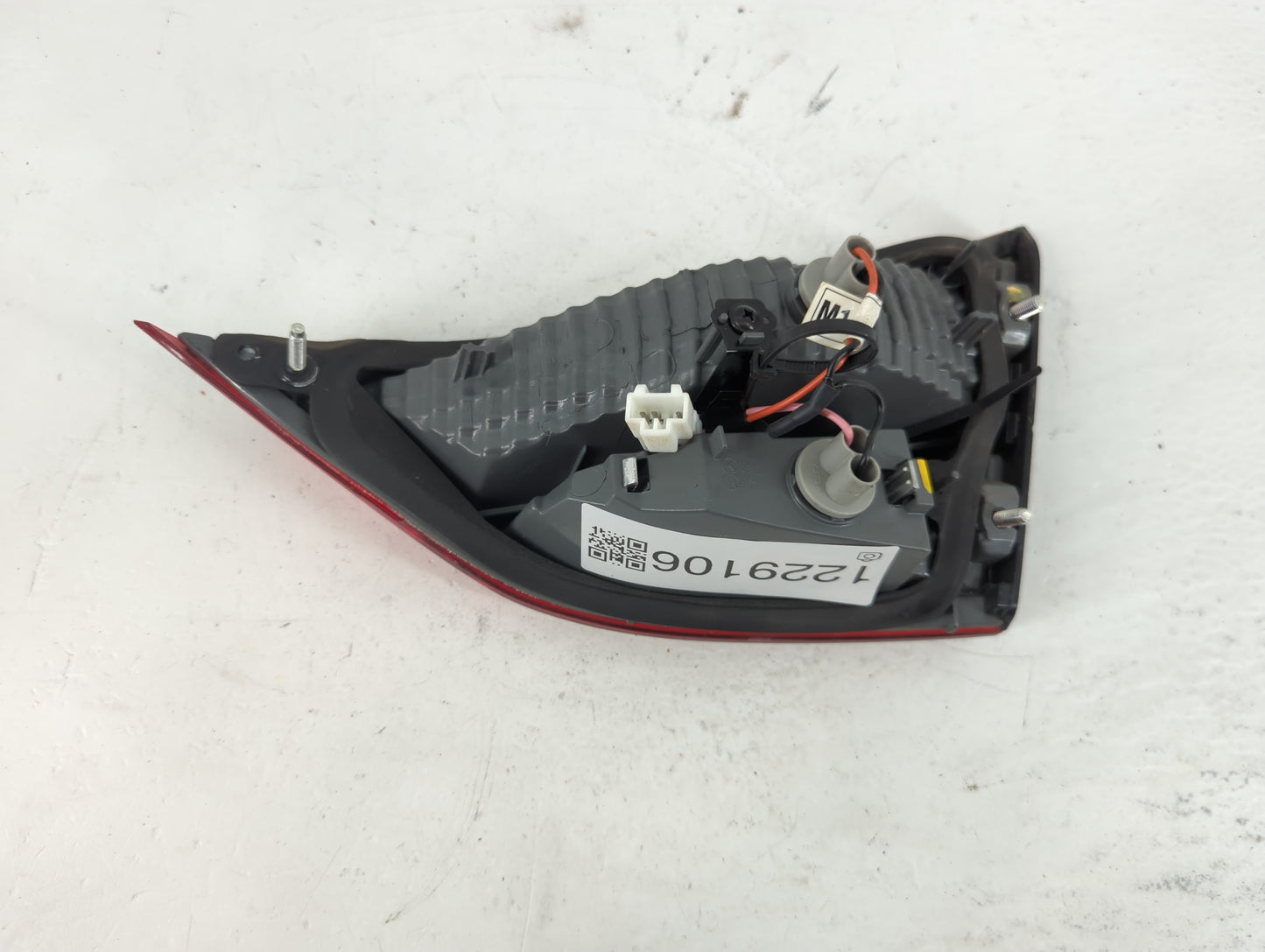 2011-2013 Hyundai Elantra Tail Light Assembly Driver Left OEM P/N:92403-3X0 Fits Fits 2011 2012 2013 OEM Used Auto Parts - O
