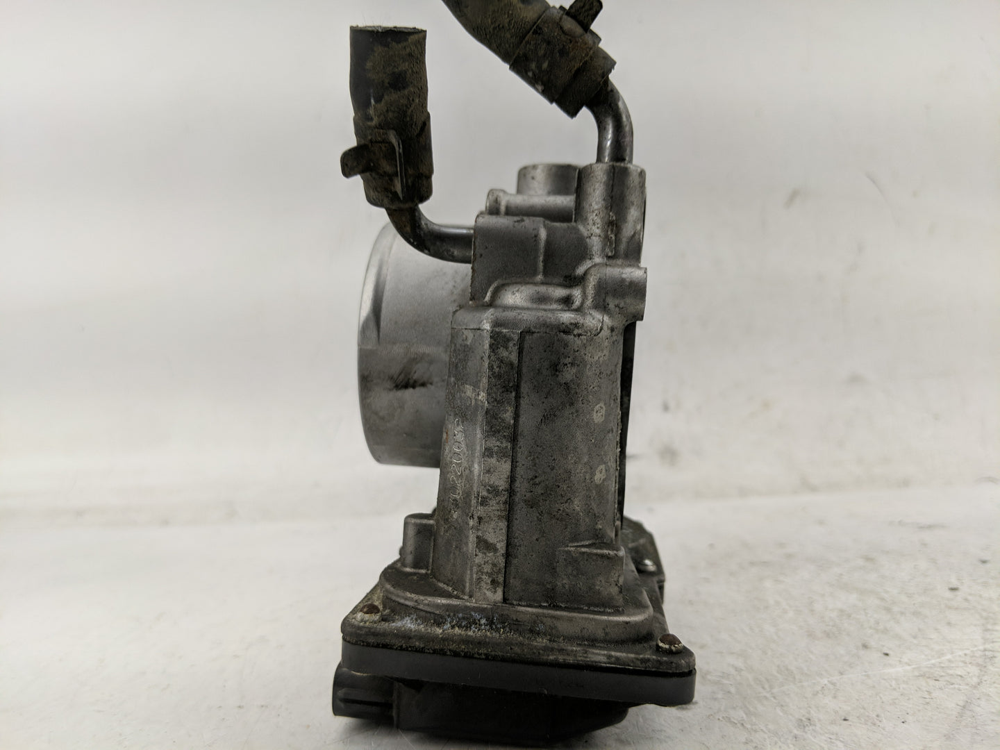 2013 Hyundai Elantra Throttle Body P/N:35100-2L000 Fits OEM Used Auto Parts - Oemusedautoparts1.com