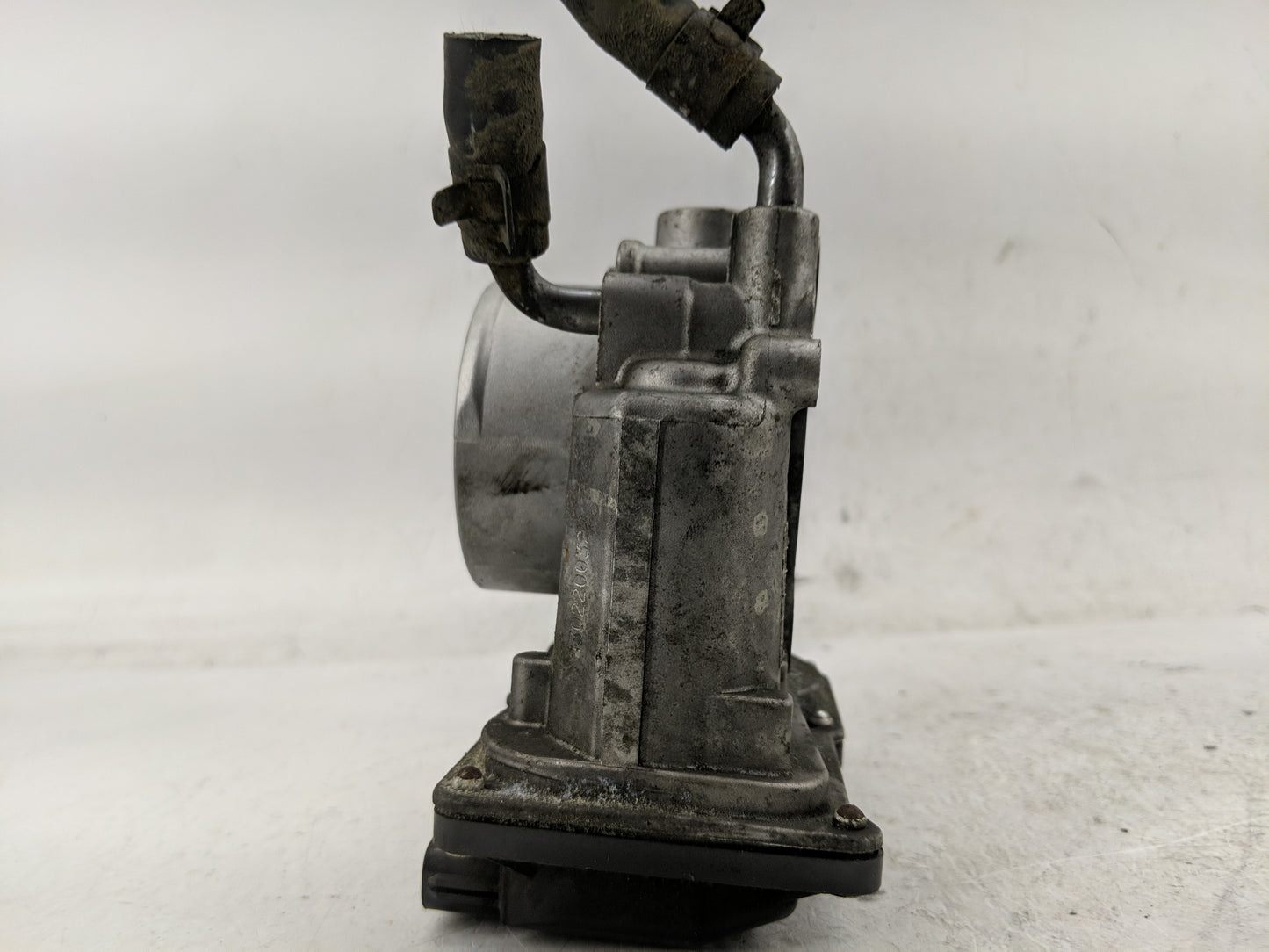 2013 Hyundai Elantra Throttle Body P/N:35100-2L000 Fits OEM Used Auto Parts - Oemusedautoparts1.com