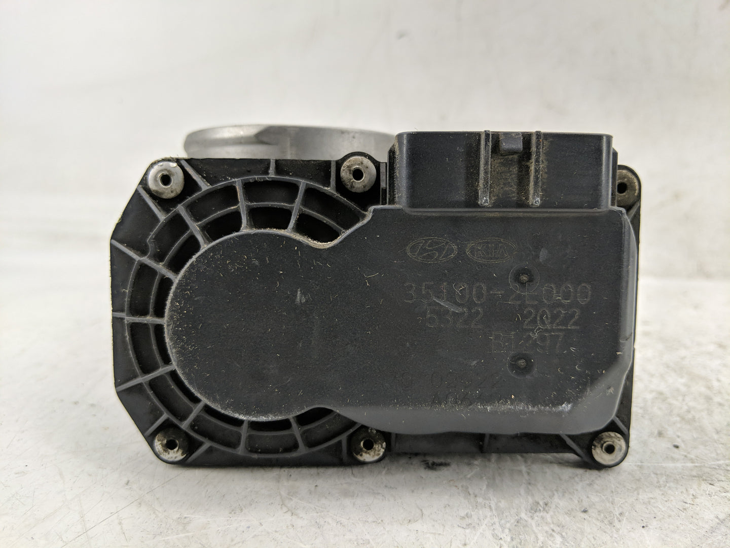 2013 Hyundai Elantra Throttle Body P/N:35100-2L000 Fits OEM Used Auto Parts - Oemusedautoparts1.com