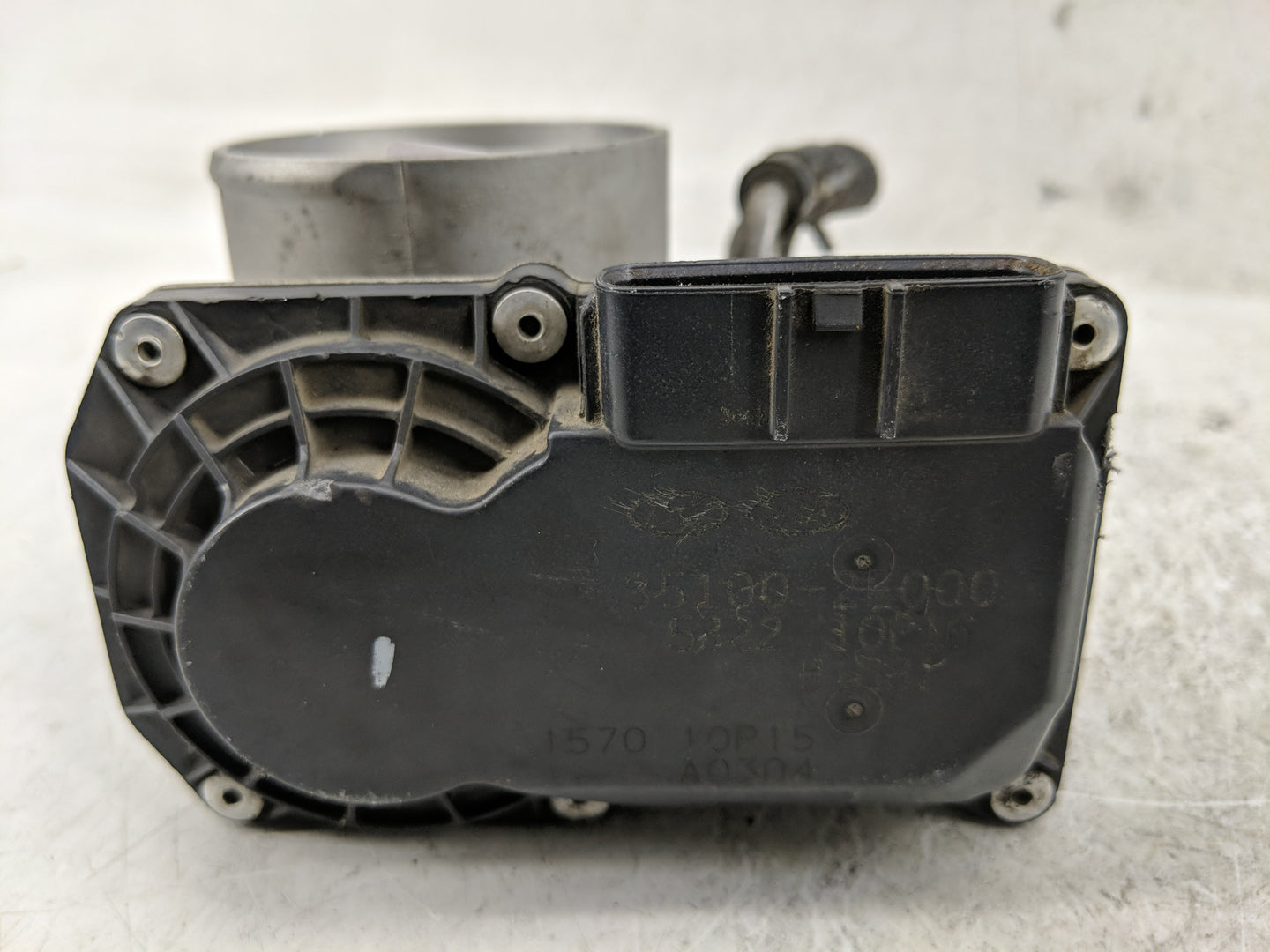 2011-2020 Hyundai Elantra Throttle Body P/N:35100-2E000 Fits Fits 2011 2012 2013 2014 2015 2016 2017 2018 2019 2020 2021 OEM