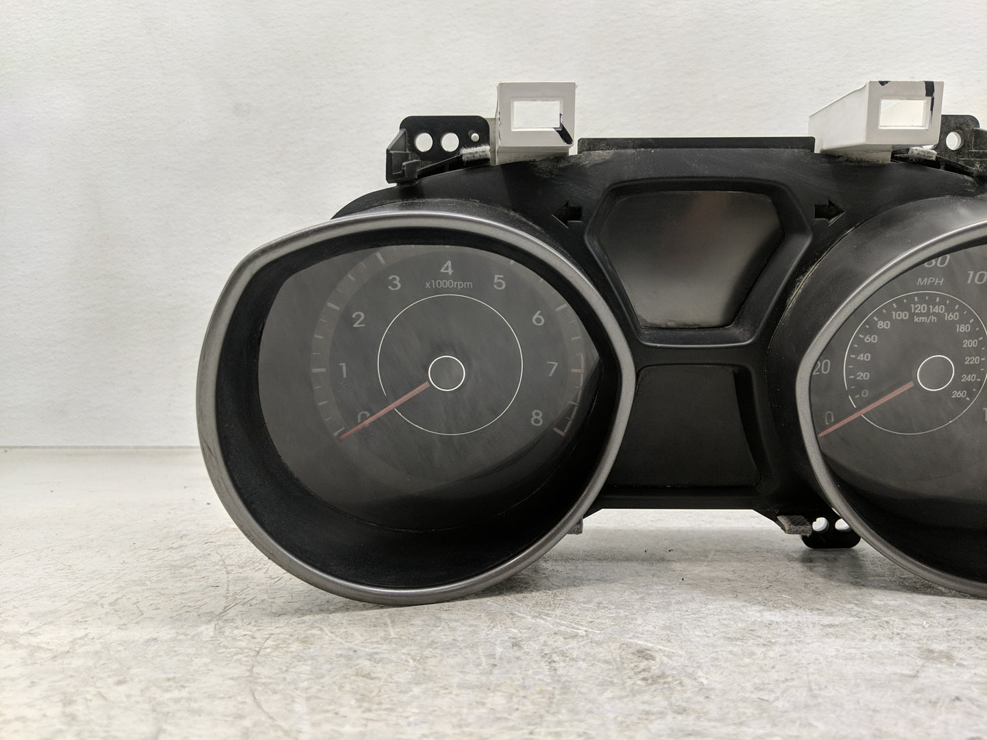 2013 Hyundai Elantra Instrument Cluster Speedometer Gauges P/N:94001-3Y520 Fits OEM Used Auto Parts - Oemusedautoparts1.com