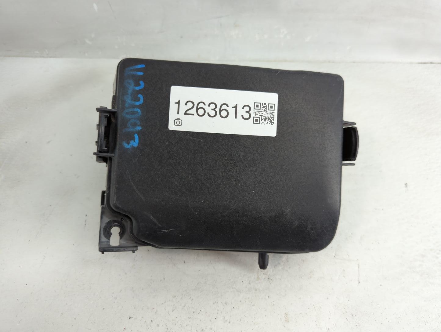 2011-2013 Hyundai Elantra Fusebox Fuse Box Panel Relay Module P/N:91950-3X711 91951-3X100 Fits Fits 2011 2012 2013 OEM Used 