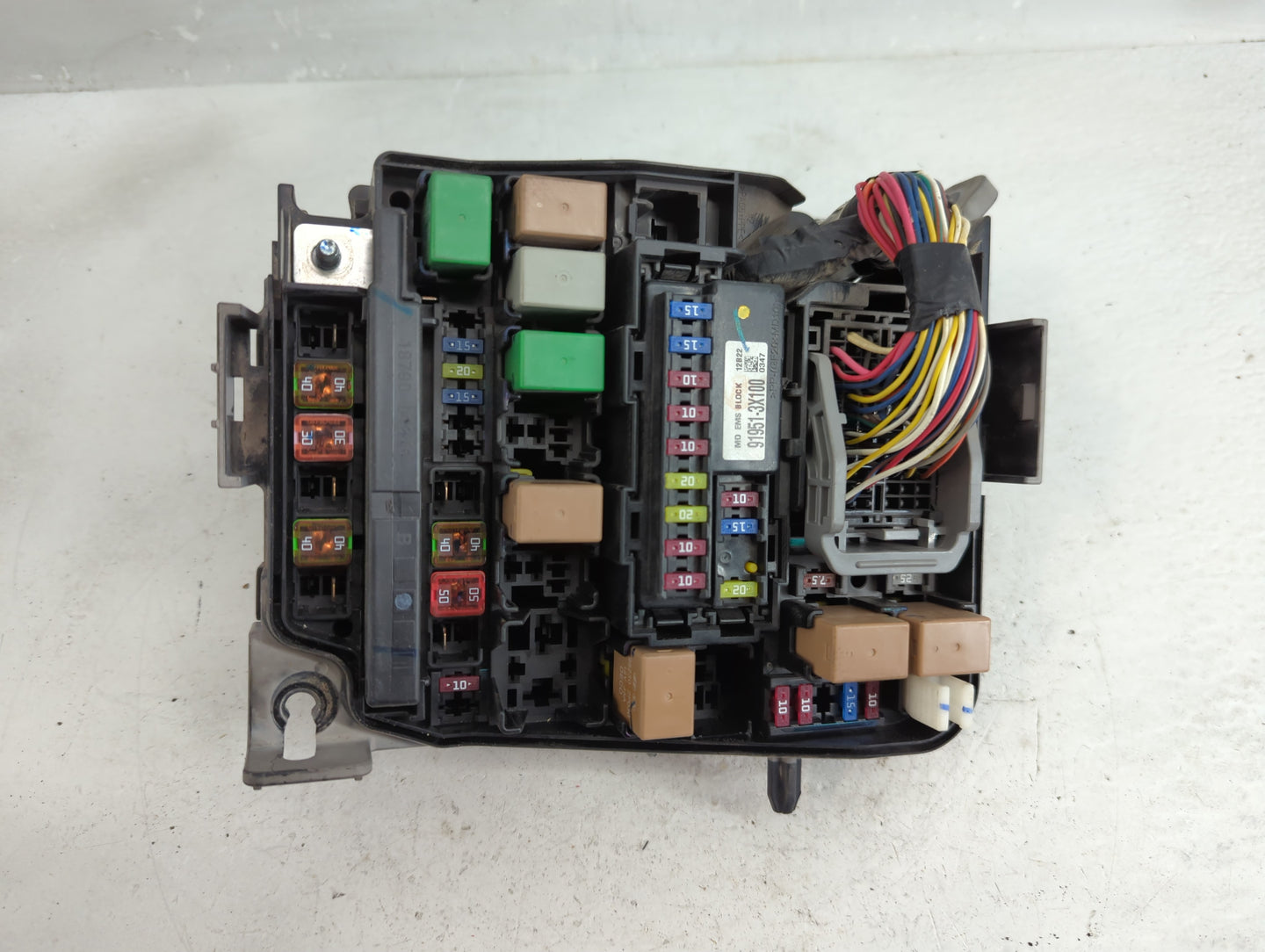 2011-2013 Hyundai Elantra Fusebox Fuse Box Panel Relay Module P/N:91950-3X711 91951-3X100 Fits Fits 2011 2012 2013 OEM Used 