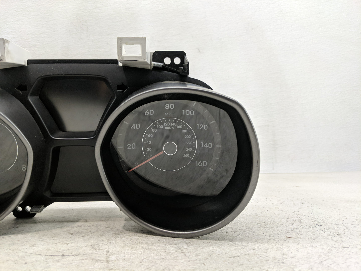 2013 Hyundai Elantra Instrument Cluster Speedometer Gauges P/N:94001-3Y520 Fits OEM Used Auto Parts - Oemusedautoparts1.com