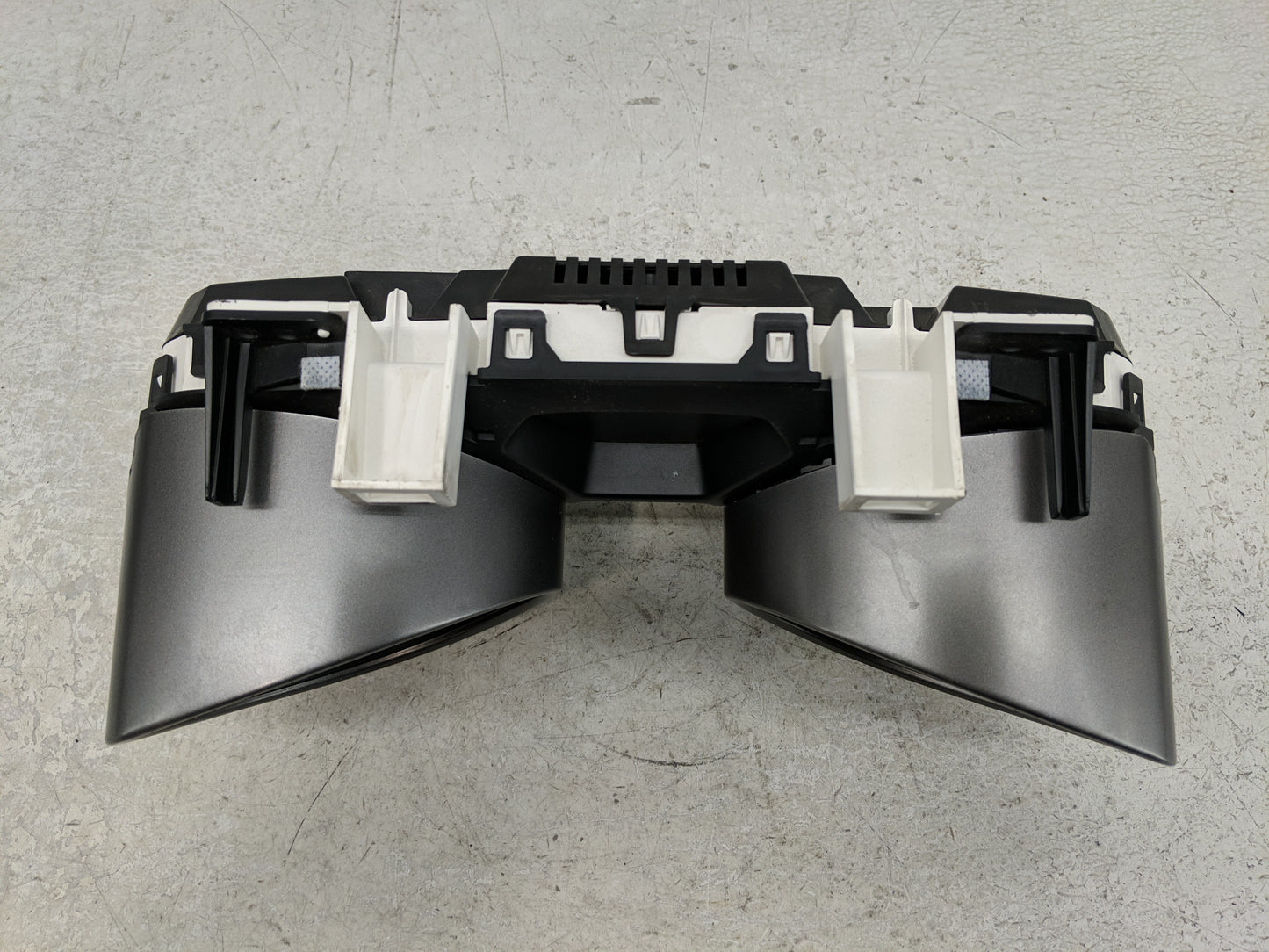 2013 Hyundai Elantra Instrument Cluster Speedometer Gauges P/N:94001-3Y520 Fits OEM Used Auto Parts - Oemusedautoparts1.com