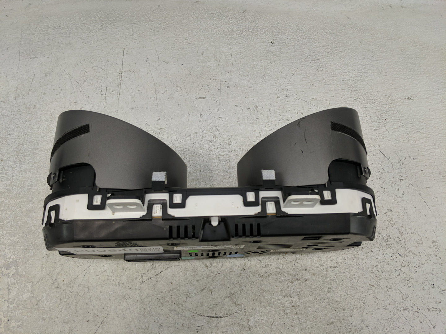 2013 Hyundai Elantra Instrument Cluster Speedometer Gauges P/N:94001-3Y520 Fits OEM Used Auto Parts - Oemusedautoparts1.com
