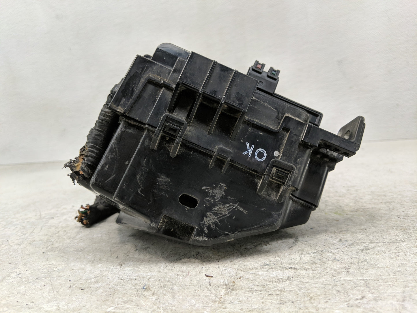 2011-2013 Hyundai Elantra Fusebox Fuse Box Panel Relay Module P/N:91951-3X100 91205 3X224 Fits Fits 2011 2012 2013 OEM Used 