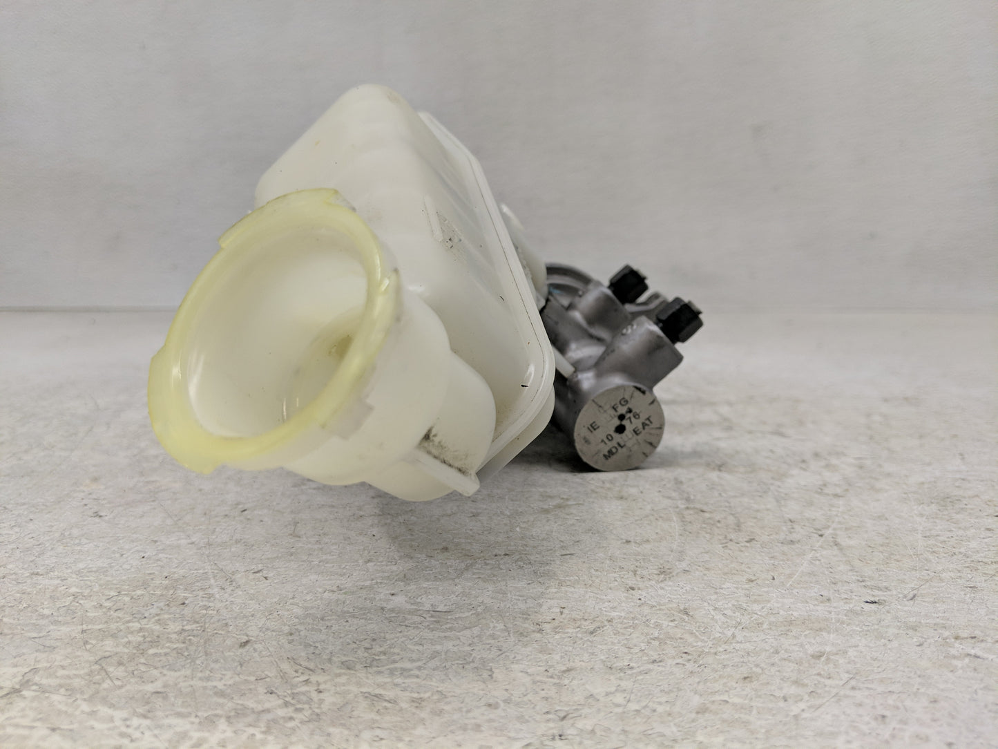 2011-2016 Hyundai Elantra Brake Master Cylinder - Oemusedautoparts1.com