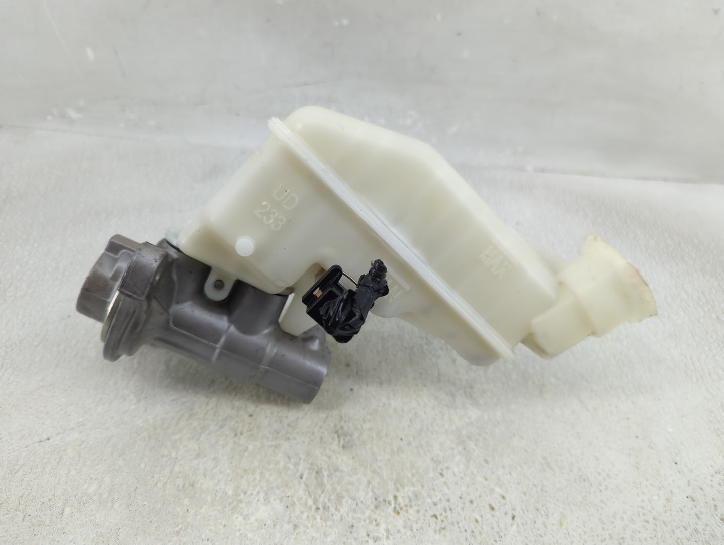 Hyundai Elantra Brake Master Cylinder - Oemusedautoparts1.com
