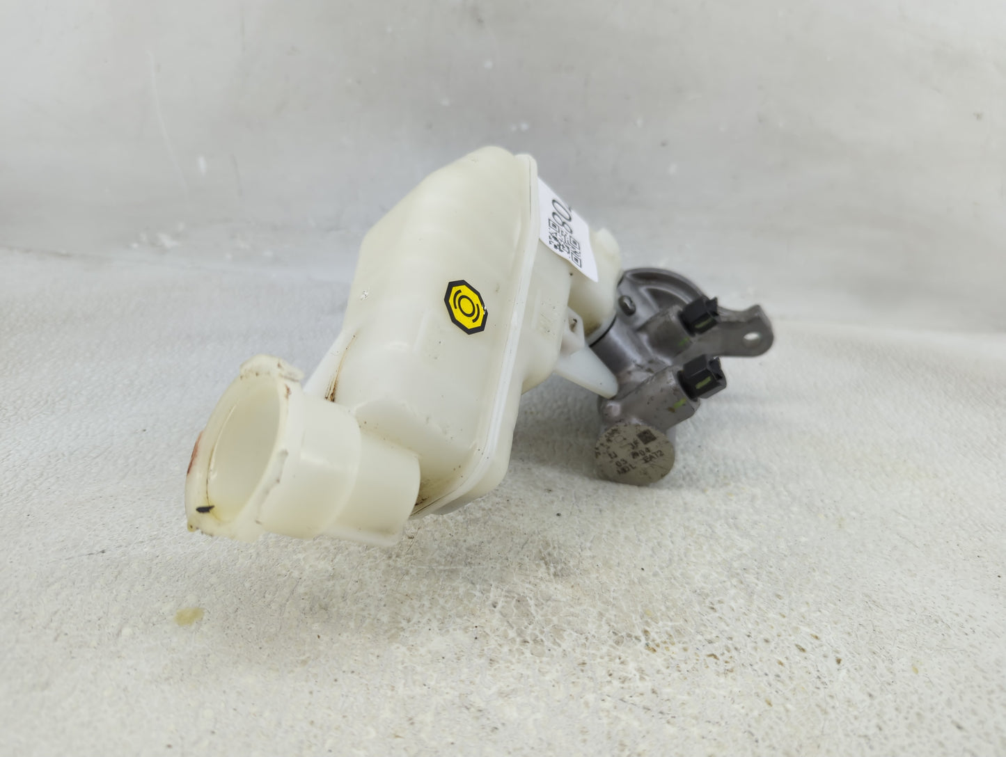 Hyundai Elantra Brake Master Cylinder - Oemusedautoparts1.com