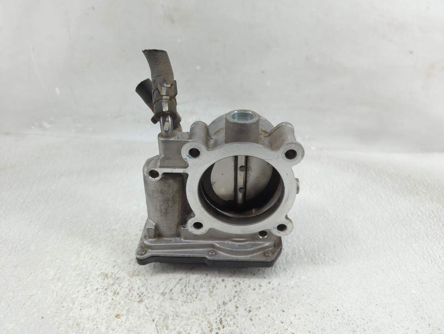 2011-2020 Hyundai Elantra Throttle Body P/N:35100-2E000 Fits Fits 2011 2012 2013 2014 2015 2016 2017 2018 2019 2020 2021 OEM