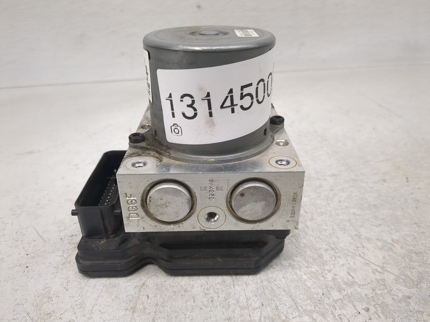 2013 Hyundai Elantra ABS Pump Control Module Replacement P/N:58920-3X660 Fits OEM Used Auto Parts - Oemusedautoparts1.com