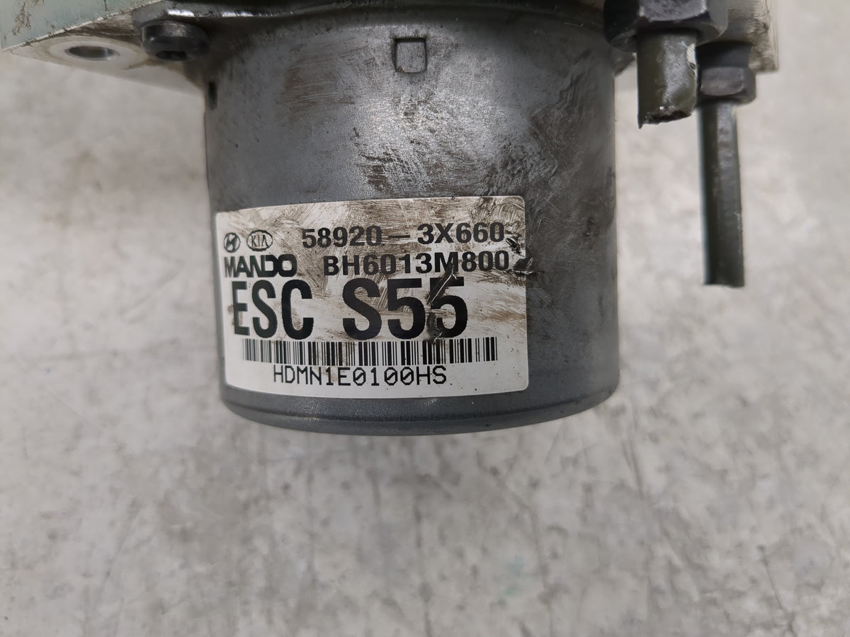 2013 Hyundai Elantra Anti-Lock Brake ABS Pump Module Actuator OEM P/N:58920-3X660 Fits OEM Used Auto Parts - Oemusedautopart