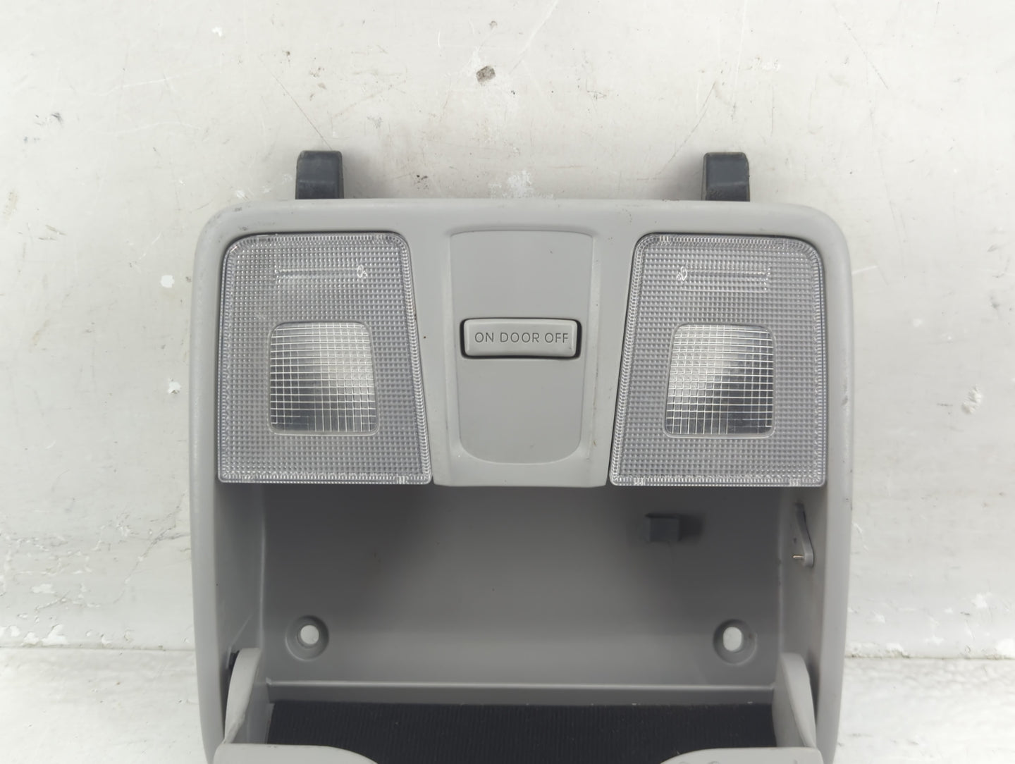 2013 Hyundai Elantra Overhead Roof Console - Oemusedautoparts1.com