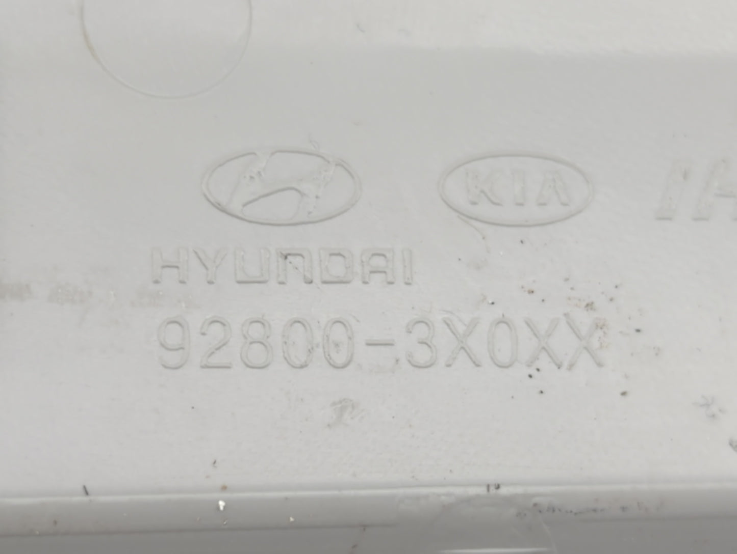 2013 Hyundai Elantra Overhead Roof Console - Oemusedautoparts1.com