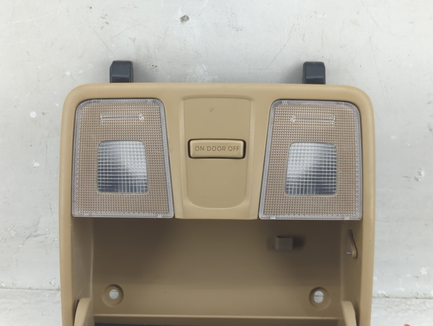 2013 Hyundai Elantra Overhead Roof Console - Oemusedautoparts1.com