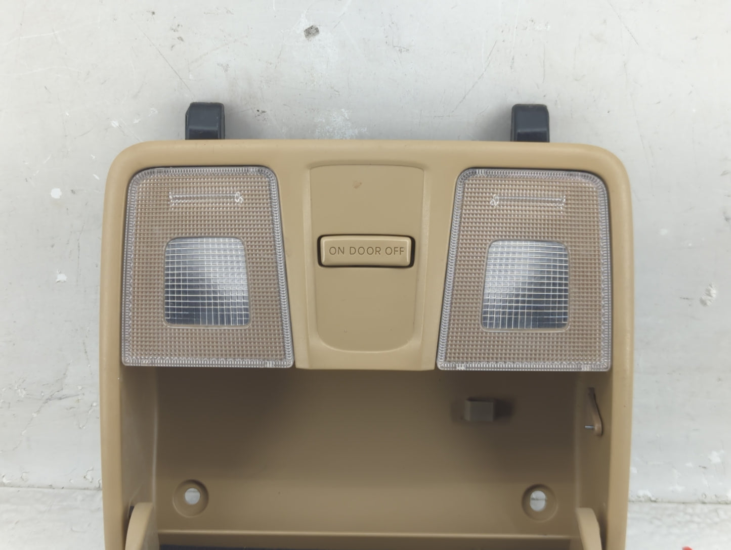 2013 Hyundai Elantra Overhead Roof Console - Oemusedautoparts1.com