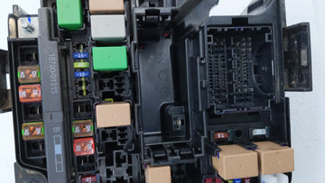 2011-2013 Hyundai Elantra Fusebox Fuse Box Panel Relay Module P/N:1302260016 VS912003Y074UA Fits Fits 2011 2012 2013 OEM Used Auto Parts