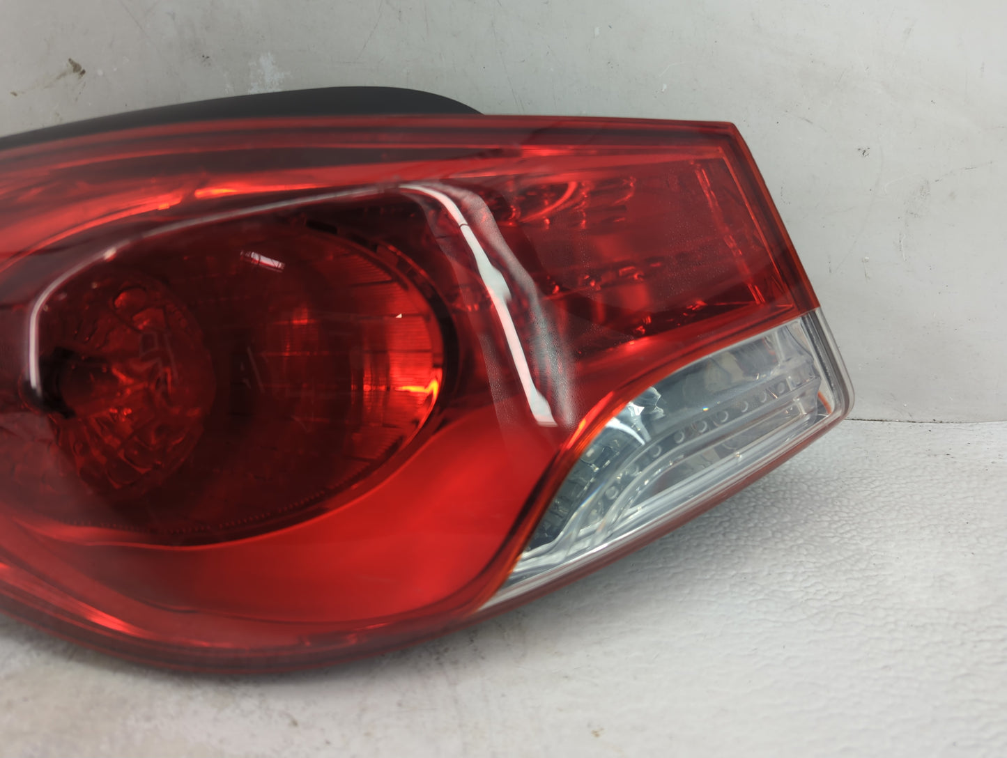 2011-2013 Hyundai Elantra Tail Light Assembly Passenger Right OEM P/N:120508A Fits Fits 2011 2012 2013 OEM Used Auto Parts -