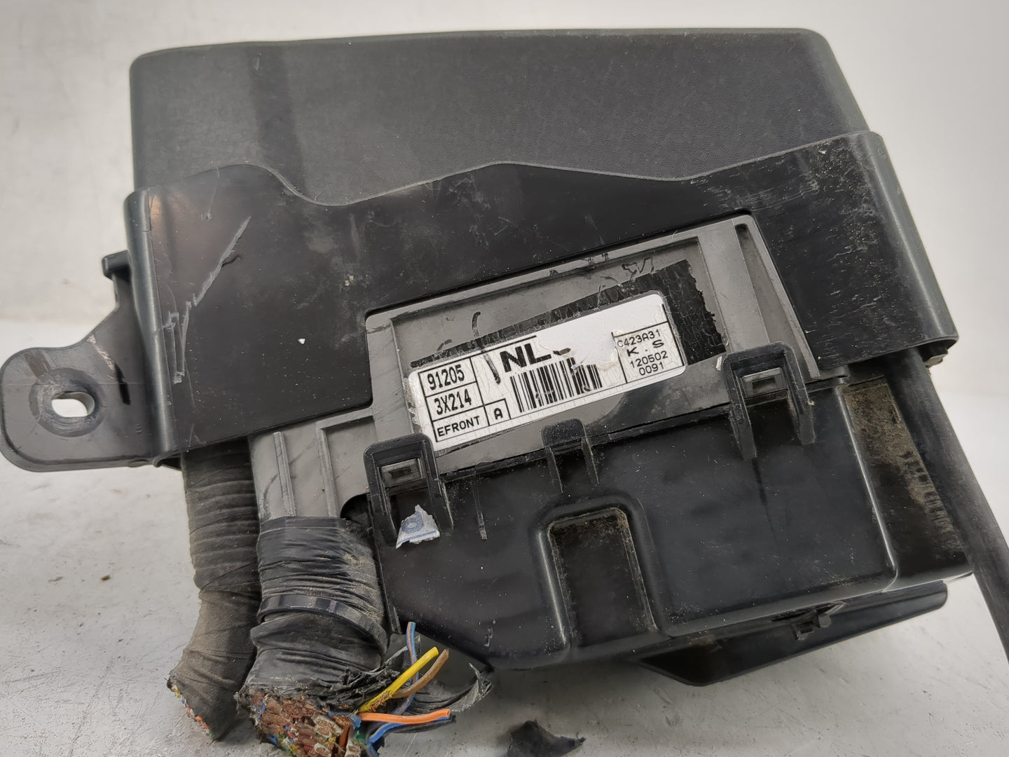 2011-2013 Hyundai Elantra Fusebox Fuse Box Panel Relay Module P/N:91205 3X214 Fits Fits 2011 2012 2013 OEM Used Auto Parts -