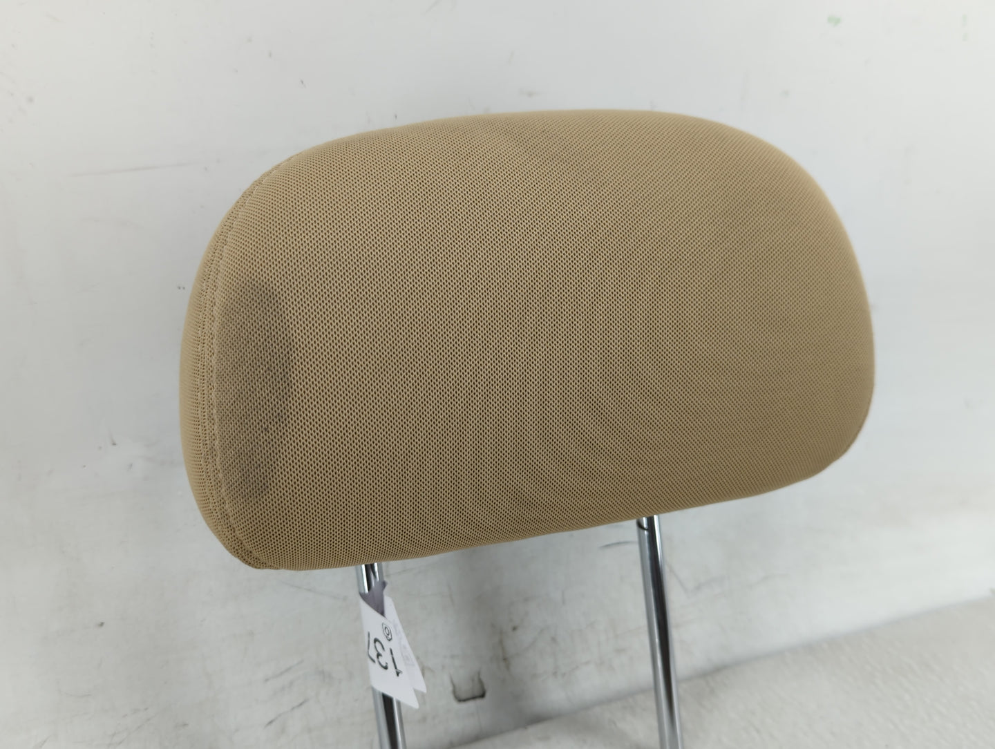 2013-2017 Hyundai Elantra Headrest Head Rest Rear Center Seat Fits Fits 2013 2014 2015 2016 2017 OEM Used Auto Parts - Oemus
