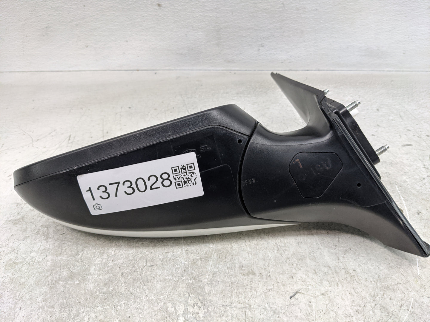 2011-2015 Hyundai Elantra Driver Side View Mirror - Left Door Mirror OEM Used - Oemusedautoparts1.com
